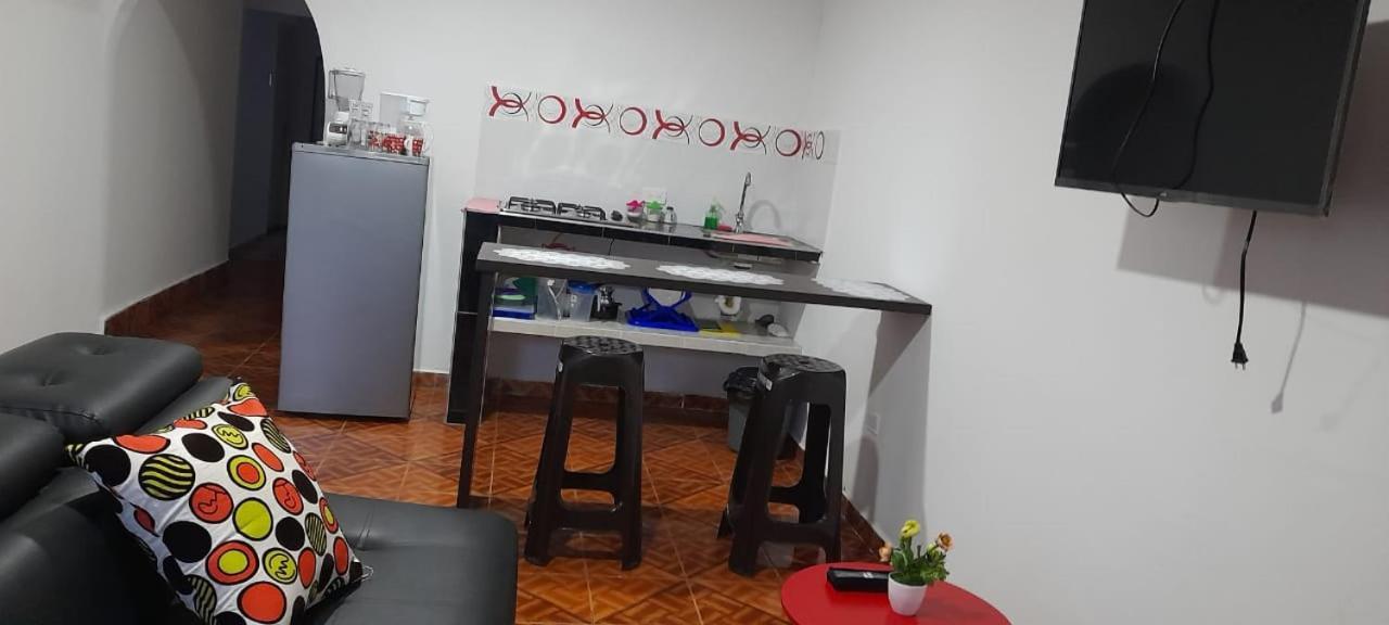 Apartaestudios El Jardin 2 كالي الغرفة الصورة